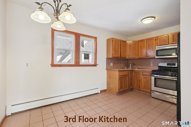 Building Photo - 1-3 Magnolia St