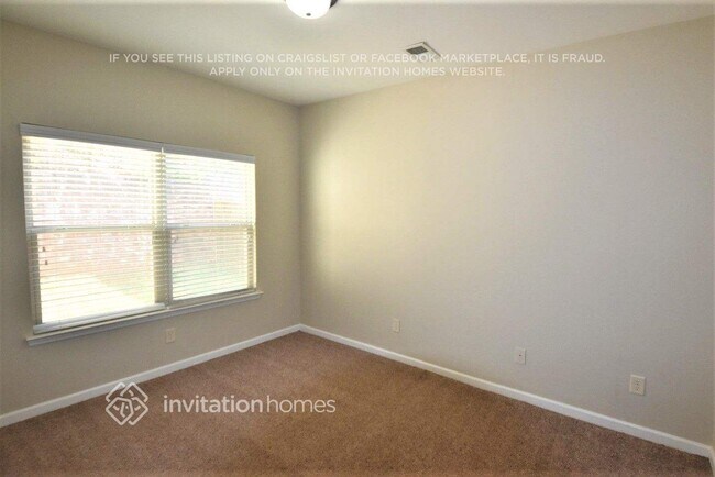 Building Photo - 526 Crestmont Ln