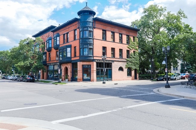 Building Photo - 309 Dayton Ave
