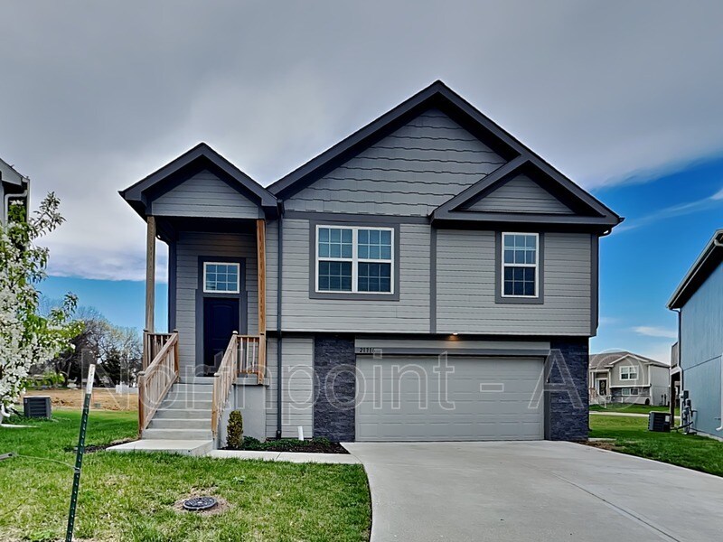 21716 Southcreek Rd, Peculiar, MO 64078 House Rental in Peculiar, MO