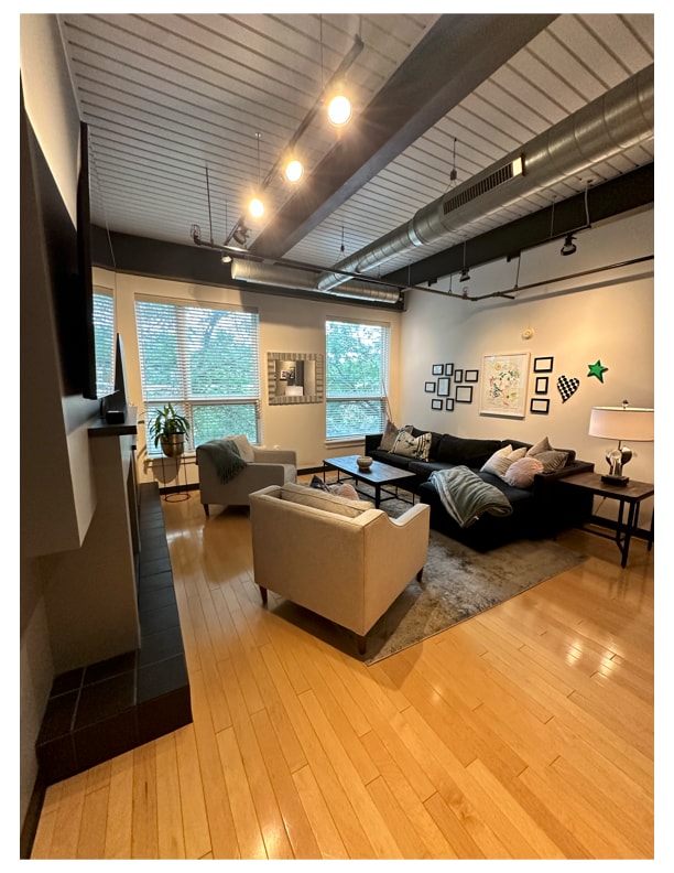 sala de estar - 75 Maple St