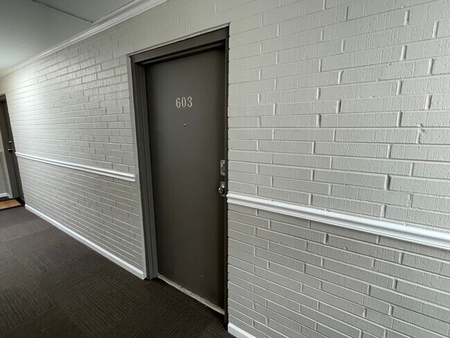 Foto del edificio - 7428 Washington St