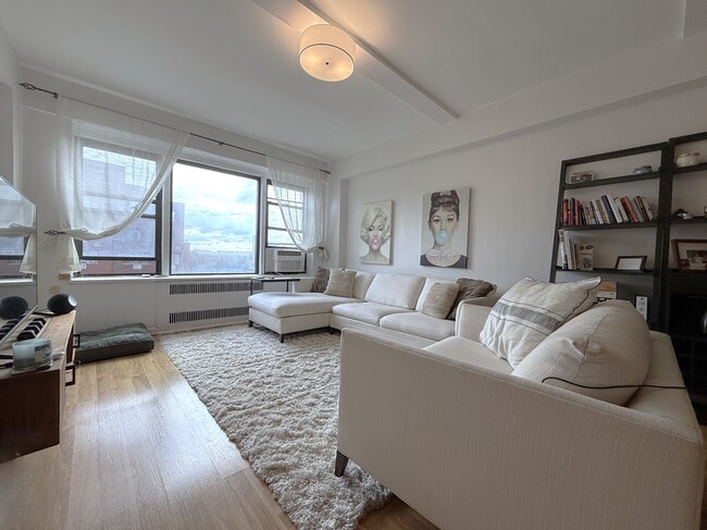 Building Photo - 99-21 67th Rd