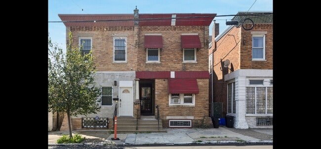 Building Photo - 1428 S 51st St