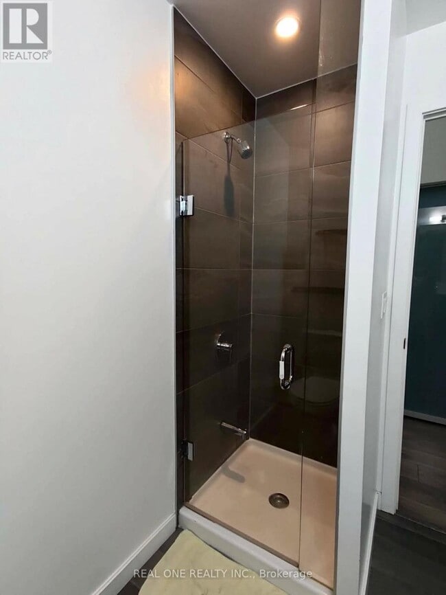 Building Photo - 56 Forest Manor Rd