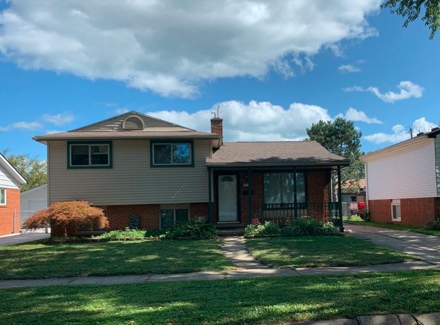 31312 St Margaret St, St. Clair Shores, MI 48082 House for Rent in St