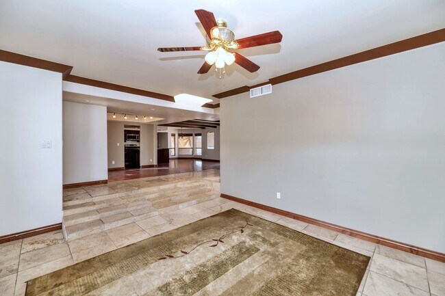 Foto del edificio - 15620 North 8th St