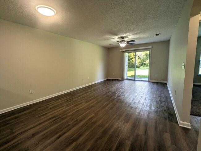Foto del edificio - 127 Plantation Point Dr