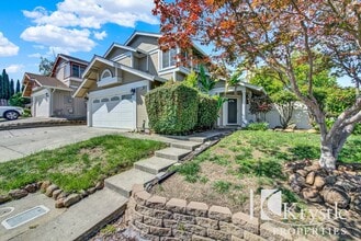 Building Photo - 265 Voyager Dr