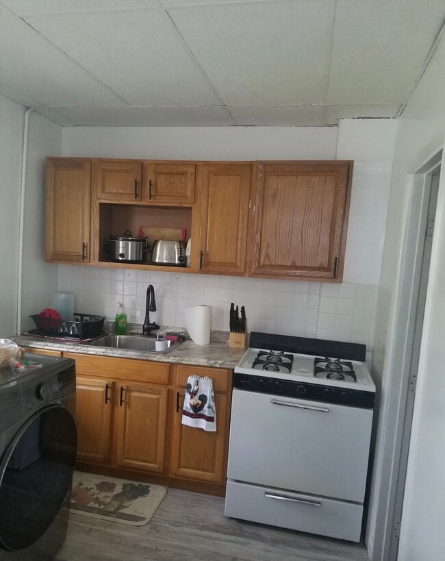 Building Photo - 520 Front St