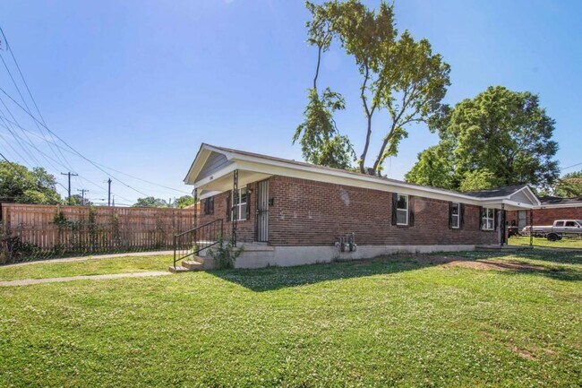 Building Photo - 2783 Douglass Ave