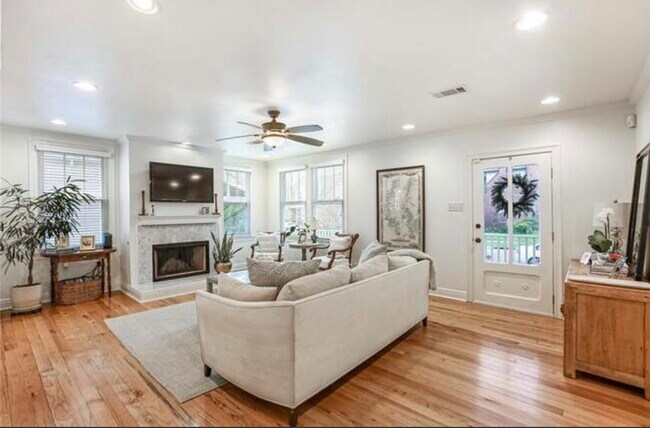 Foto del edificio - 6640 Colbert St