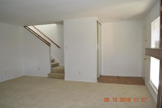 Building Photo - 1500 Sandy Springs Rd