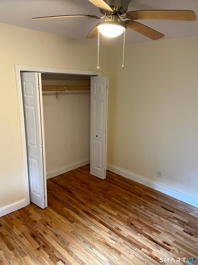 Building Photo - 39 Elm St