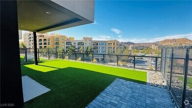 Building Photo - 26 Promenade Isle Ln