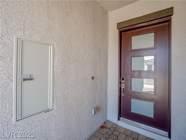 Building Photo - BEAUTIFUL 4BEDROOM HOME IN CADENCE