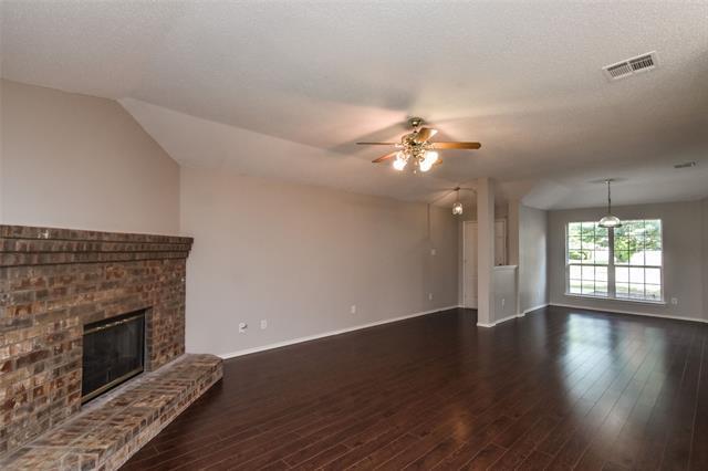 Building Photo - 2404 Glenhaven Dr
