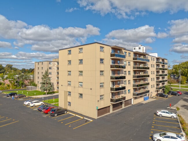Building Photo - Lynnwood Place