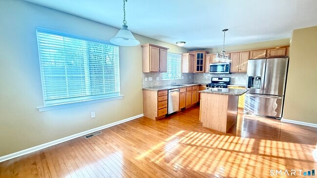 Building Photo - 36 Schoolhouse Landing