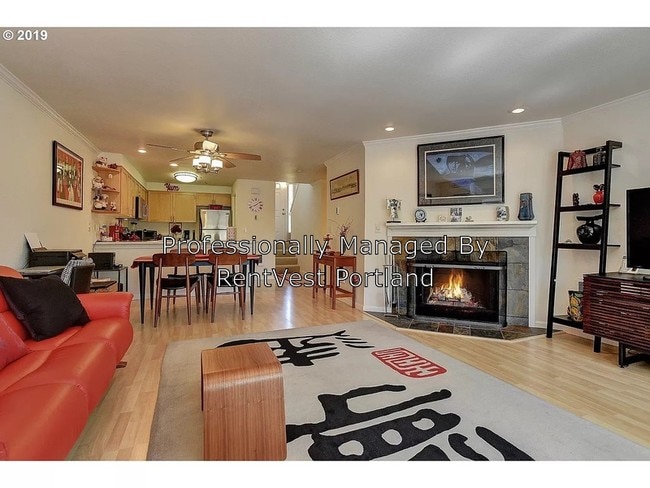 Building Photo - 3992 Carman Dr