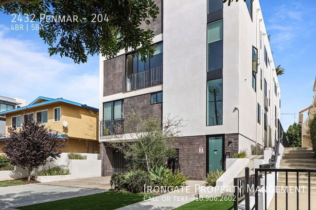 Building Photo - 2432 Penmar-204