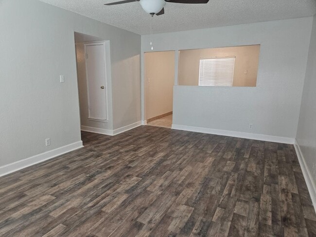 Foto del edificio - 4767 E Woodward Ave