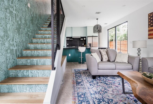 Building Photo - 1103 Cherico St