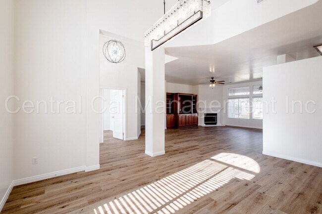 Building Photo - 4 Bedroom/2.5 Bath Home with Solar - $3250 per month!