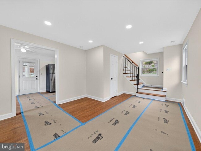 Building Photo - 10506 Lorain Ave