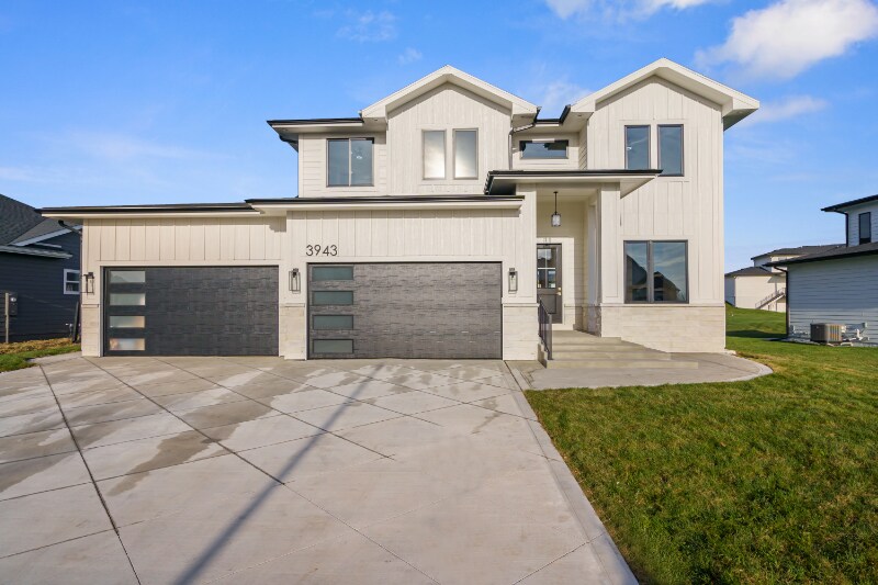 Foto principal - 3943 NW 181st St