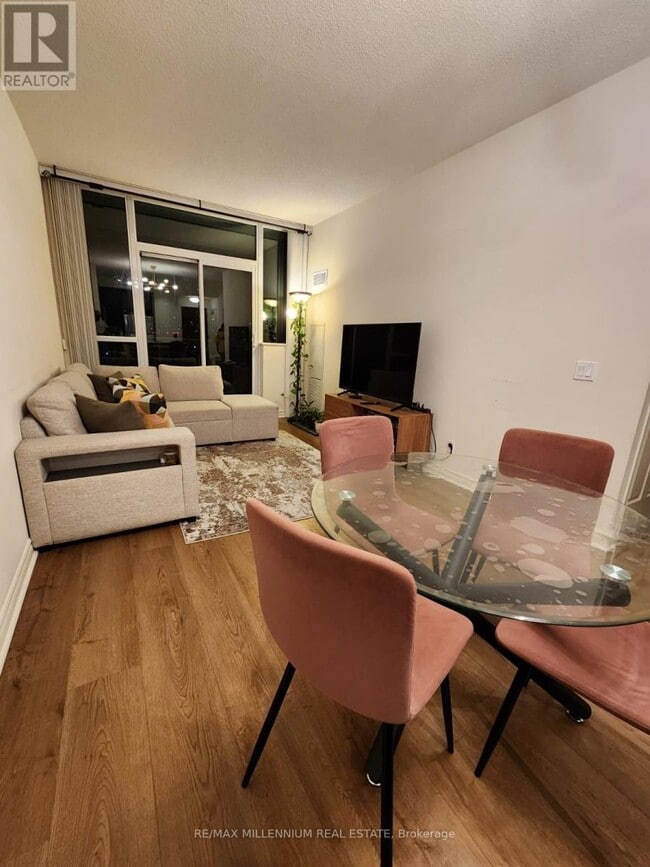 Building Photo - 339 Rathburn Rd W