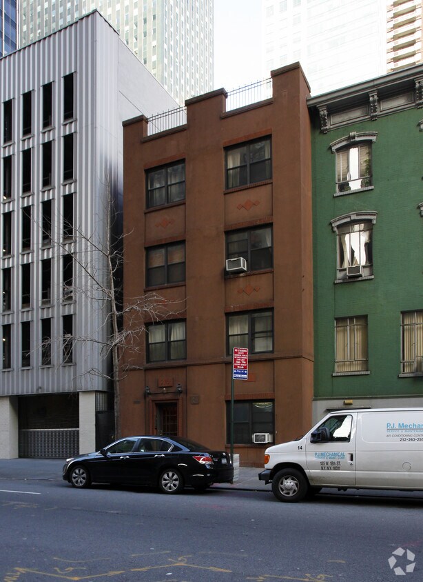 Foto del edificio - 235 E 39th St