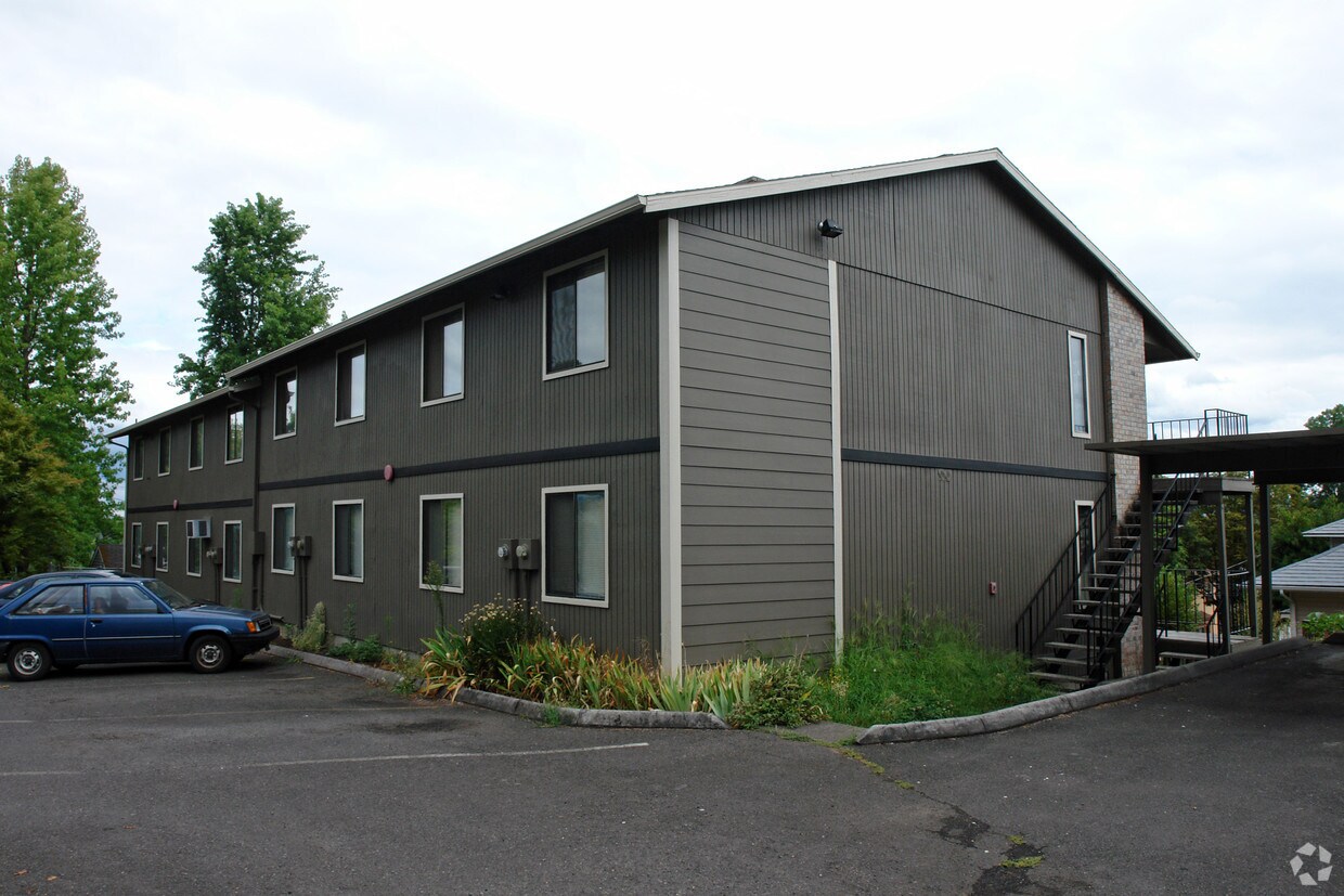 Primary Photo - 1118 SE Rhone St