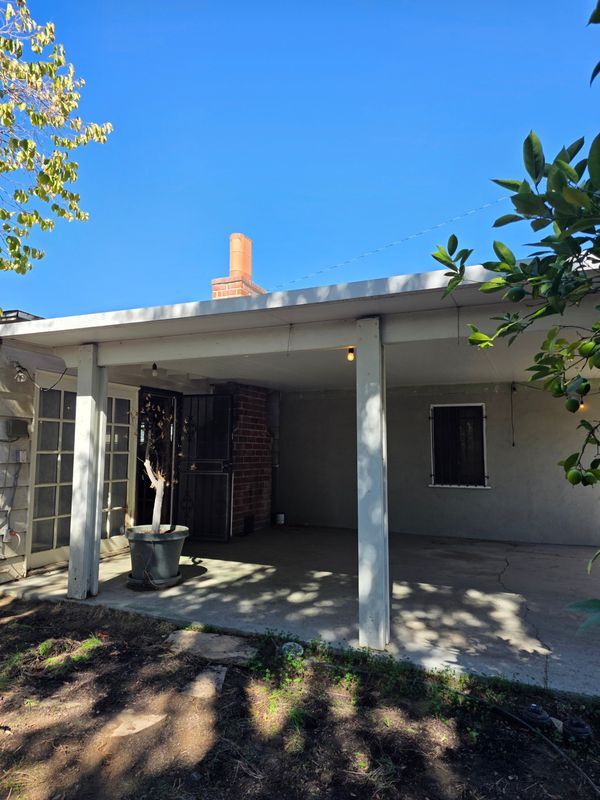 Building Photo - 808 N 10th Ave