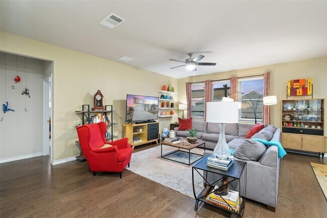 Foto del edificio - 1309 Itzel Bnd