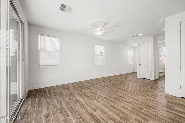 Building Photo - 5516 S Dillon Cir
