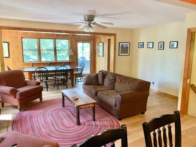 Building Photo - 237 Ellison's Lake Rd