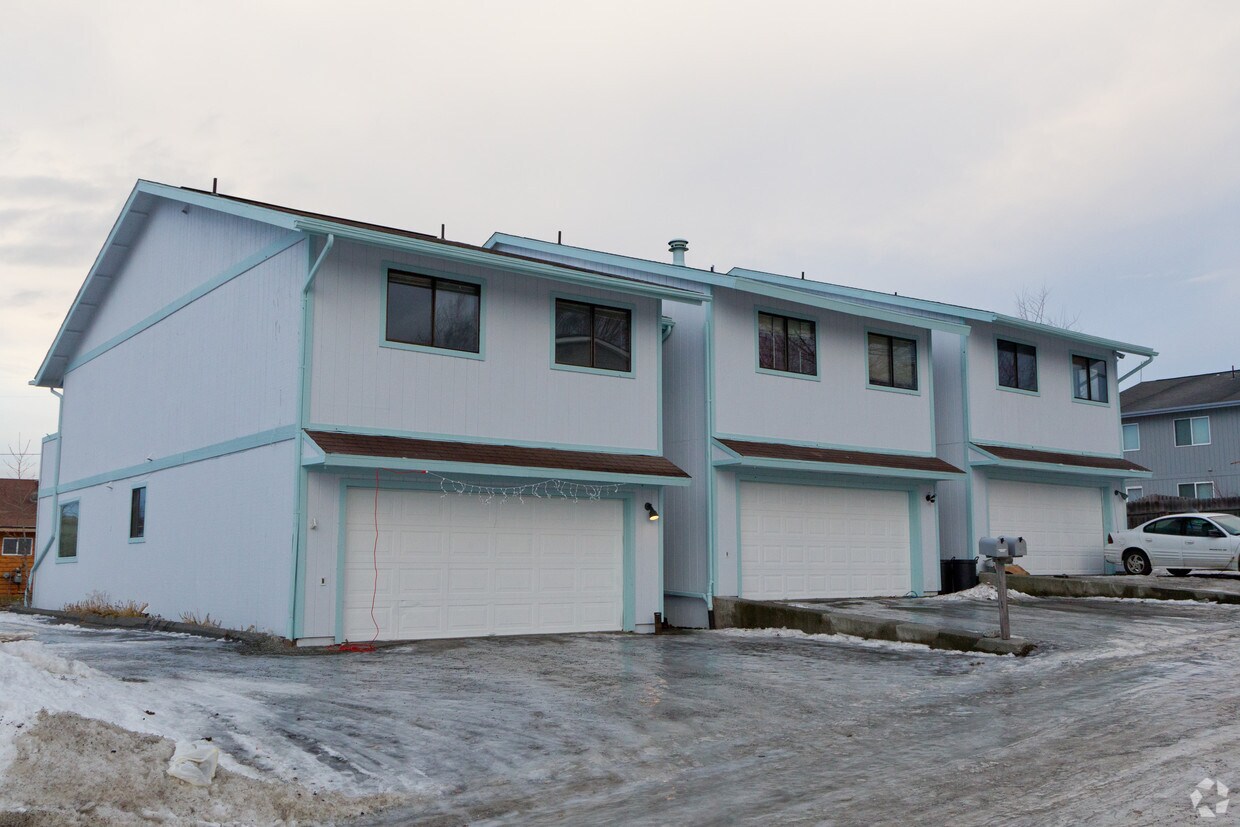 Foto principal - 9150 Dewberry St