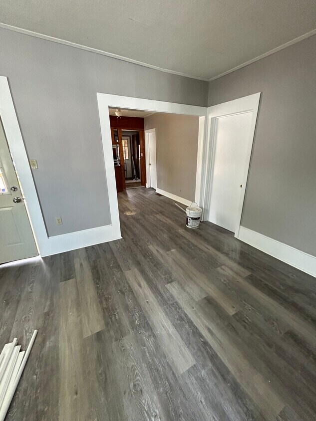 39 Eckerson Ave, Akron, NY 14001 House Rental in Akron, NY