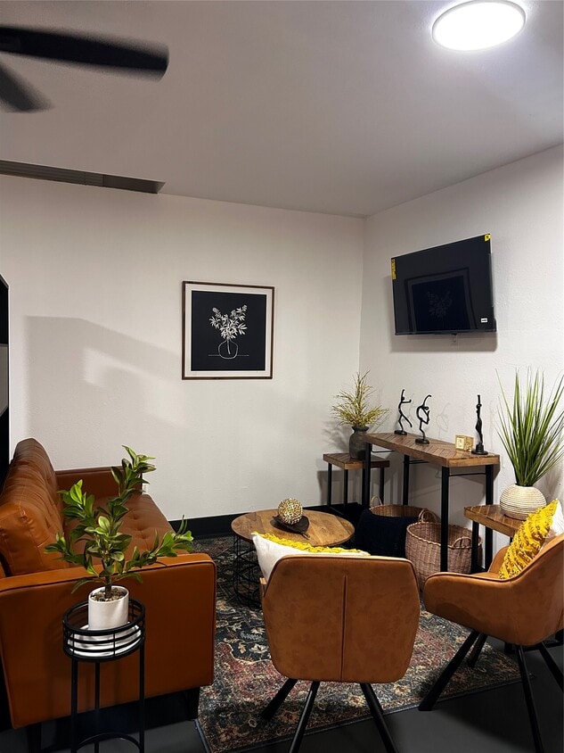 Foto del edificio - 16837 Kettle Creek Dr