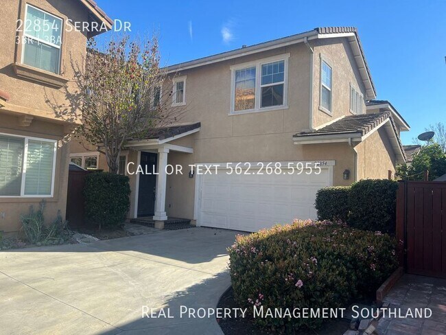 Foto del edificio - 3 Bedroom/ 2.5 Bath Spacious Home in Gated...