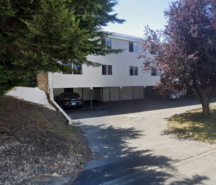 Building Photo - 646 Admirals Rd