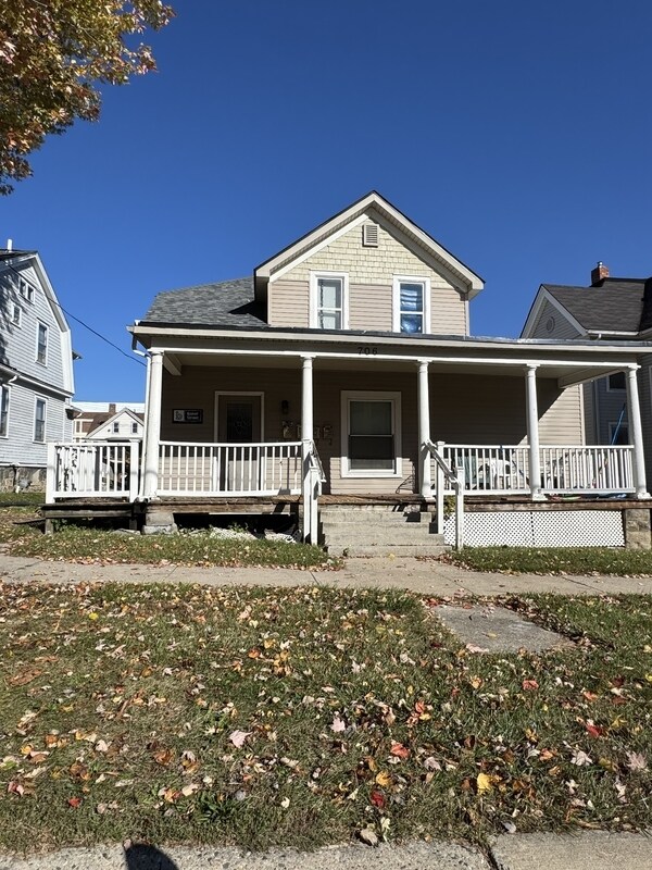 Building Photo - 706 Emmet St