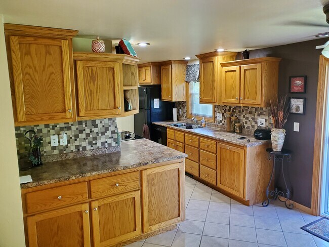 Foto del edificio - 1146 Rockwell Rd