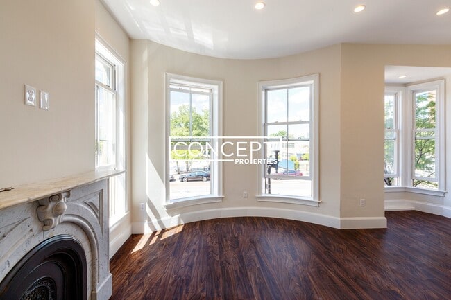 Foto del edificio - 1898 Washington St