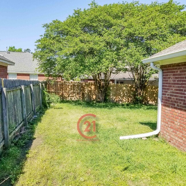 Building Photo - 3 Bed/2 Bath Home in Brandon