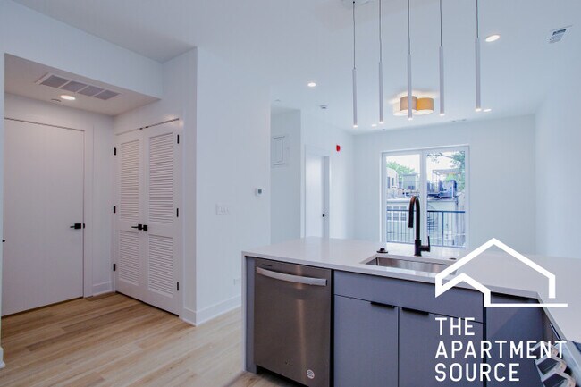 Foto del edificio - 3821 N Ashland Ave