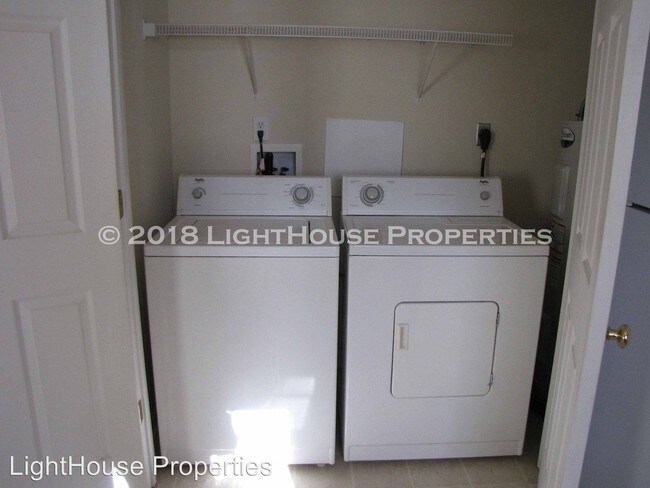 Foto del edificio - 131 Primrose Ln