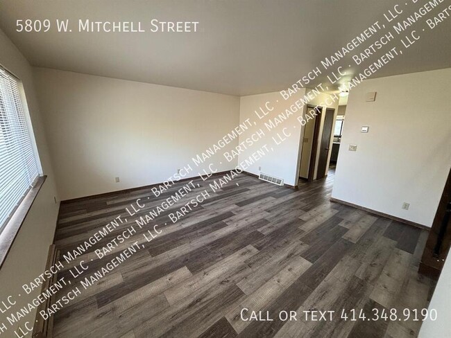 Foto del edificio - 5809 W Mitchell St