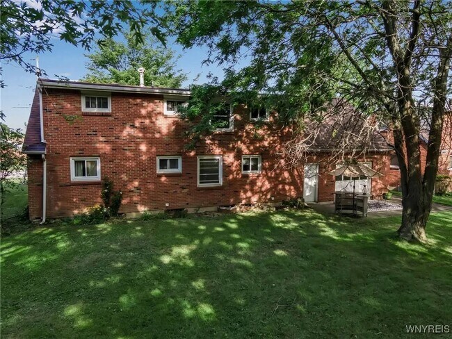 Foto del edificio - 128 Circle Ln